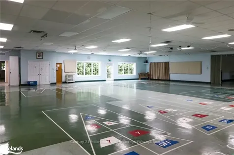 16 Kentucky Avenue Wasaga Beach ON L9Z 3A8