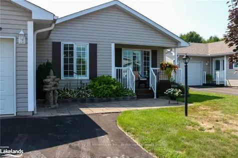 16 Kentucky Avenue Wasaga Beach ON L9Z 3A8