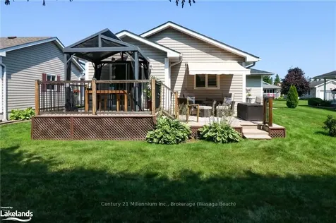 16 Kentucky Avenue Wasaga Beach ON L9Z 3A8