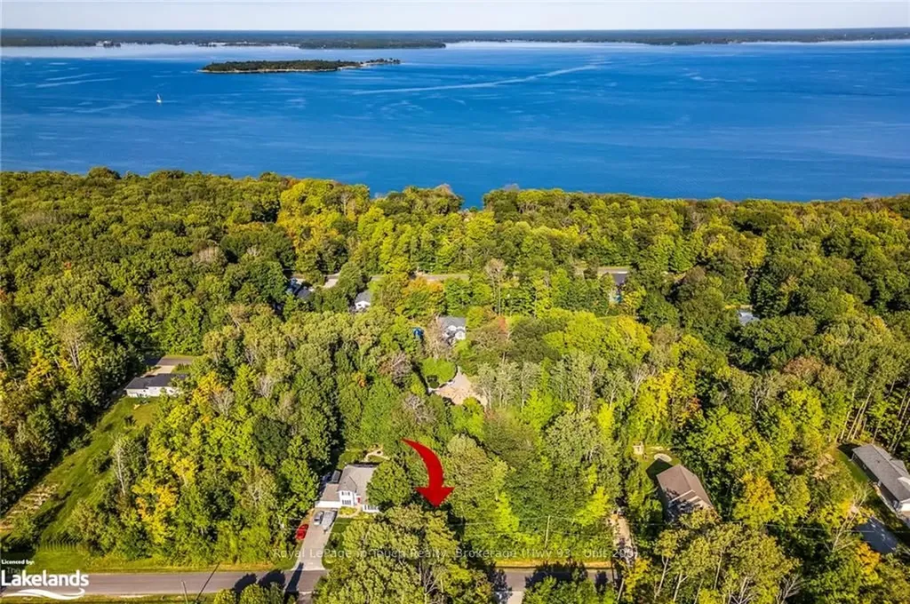 81 Wozniak Road Penetanguishene ON L9M 1W6