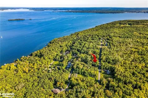 81 Wozniak Road Penetanguishene ON L9M 1W6