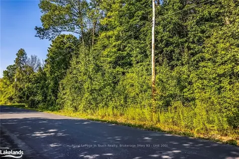 81 Wozniak Road Penetanguishene ON L9M 1W6