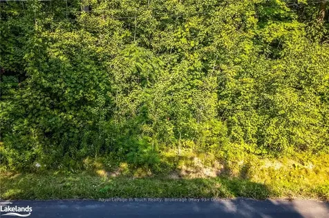81 Wozniak Road Penetanguishene ON L9M 1W6