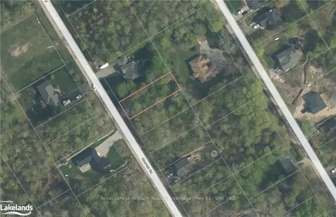 81 Wozniak Road Penetanguishene ON L9M 1W6