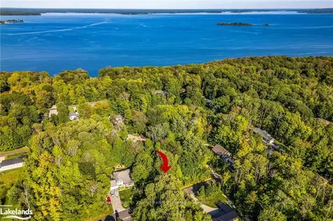 81 Wozniak Road Penetanguishene ON L9M 1W6