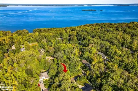 81 Wozniak Road Penetanguishene ON L9M 1W6