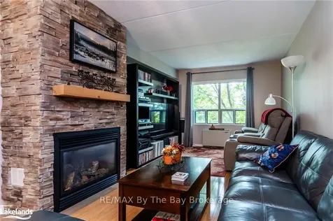 54 Fittons Road W Orillia ON L3V 3T9