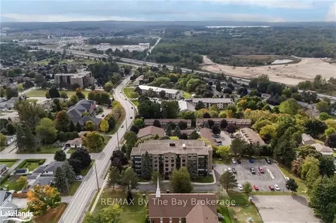 54 Fittons Road W Orillia ON L3V 3T9