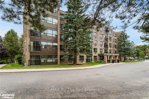 54 Fittons Road W Orillia ON L3V 3T9