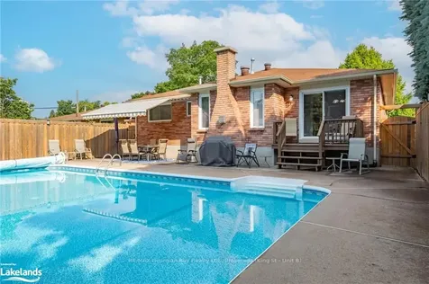 969 Dominion Avenue Midland ON L4R 4W2