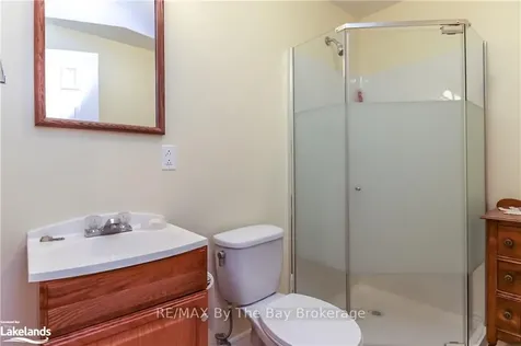 11 Evergreen Crescent Wasaga Beach ON L9Z 1B6