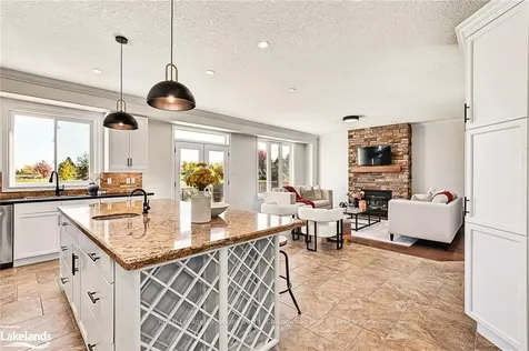 13 Dance Street Collingwood ON L9Y 0H4