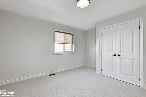 13 Dance Street Collingwood ON L9Y 0H4