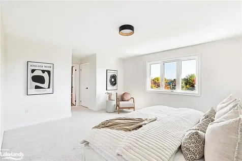 13 Dance Street Collingwood ON L9Y 0H4