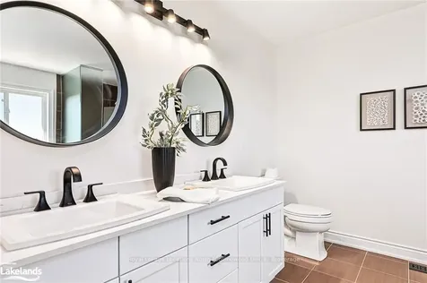 13 Dance Street Collingwood ON L9Y 0H4