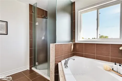 13 Dance Street Collingwood ON L9Y 0H4