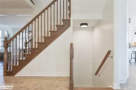 13 Dance Street Collingwood ON L9Y 0H4