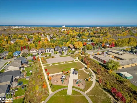 13 Dance Street Collingwood ON L9Y 0H4