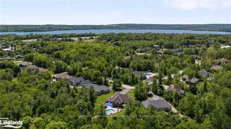 2147 Elana Drive Severn ON L3V 0C1