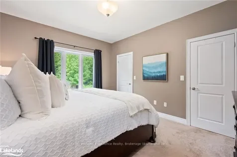 2147 Elana Drive Severn ON L3V 0C1