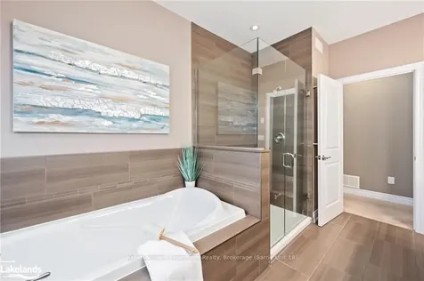 2147 Elana Drive Severn ON L3V 0C1