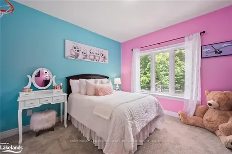 2147 Elana Drive Severn ON L3V 0C1