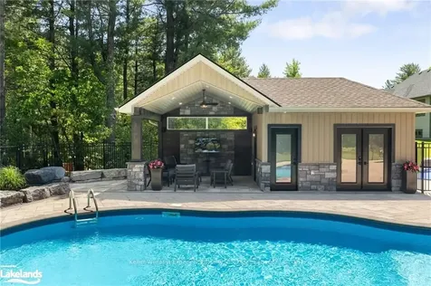 2147 Elana Drive Severn ON L3V 0C1