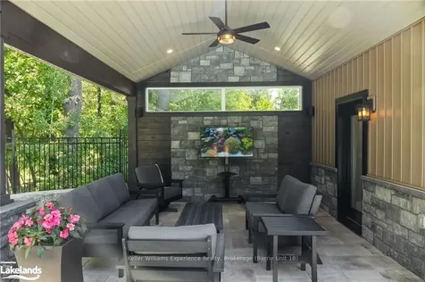 2147 Elana Drive Severn ON L3V 0C1