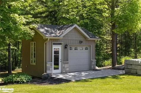 2147 Elana Drive Severn ON L3V 0C1
