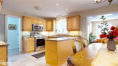 26 Pennsylvania Avenue Wasaga Beach ON L9Z 3A8