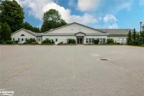 26 Pennsylvania Avenue Wasaga Beach ON L9Z 3A8