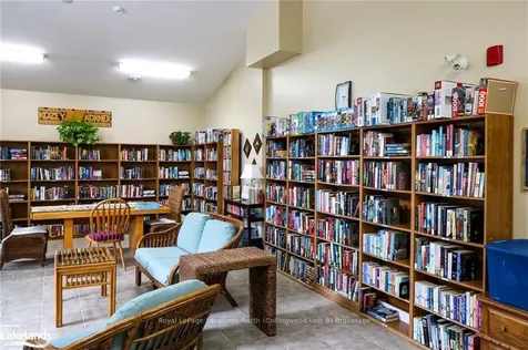 26 Pennsylvania Avenue Wasaga Beach ON L9Z 3A8