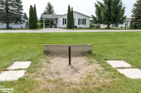 26 Pennsylvania Avenue Wasaga Beach ON L9Z 3A8