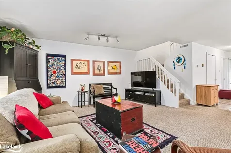 5 Dawson Drive Collingwood ON L9Y 5B4