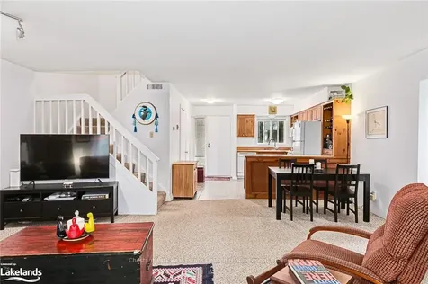5 Dawson Drive Collingwood ON L9Y 5B4
