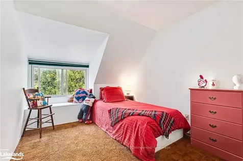 5 Dawson Drive Collingwood ON L9Y 5B4