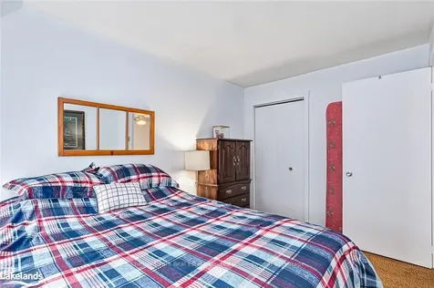 5 Dawson Drive Collingwood ON L9Y 5B4