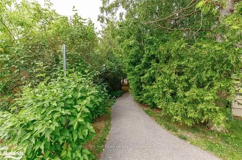 5 Dawson Drive Collingwood ON L9Y 5B4
