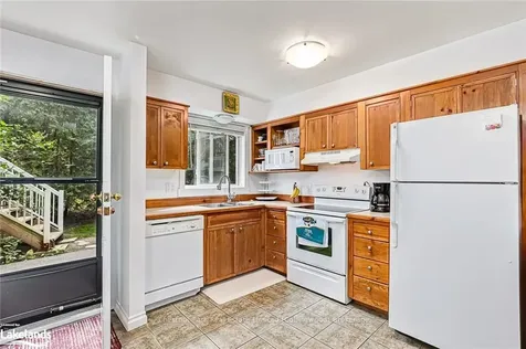 5 Dawson Drive Collingwood ON L9Y 5B4