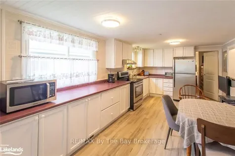 63 Georgian Glen Drive Wasaga Beach ON L9Z 1K7