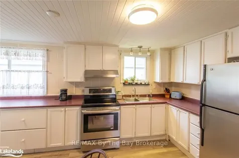63 Georgian Glen Drive Wasaga Beach ON L9Z 1K7
