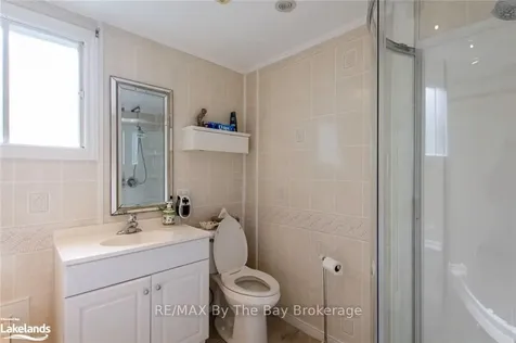 63 Georgian Glen Drive Wasaga Beach ON L9Z 1K7