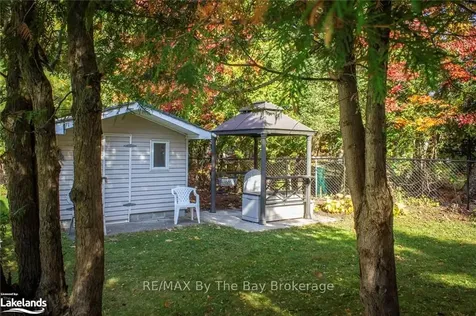 63 Georgian Glen Drive Wasaga Beach ON L9Z 1K7