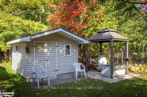 63 Georgian Glen Drive Wasaga Beach ON L9Z 1K7