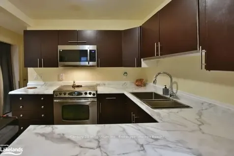 13 Trafalgar Road Collingwood ON L9Y 5G4