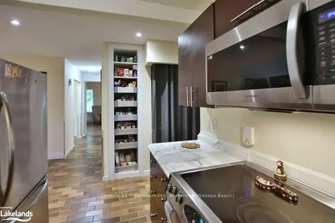 13 Trafalgar Road Collingwood ON L9Y 5G4