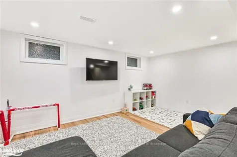 41 Leslie Drive Collingwood ON L9Y 4E1