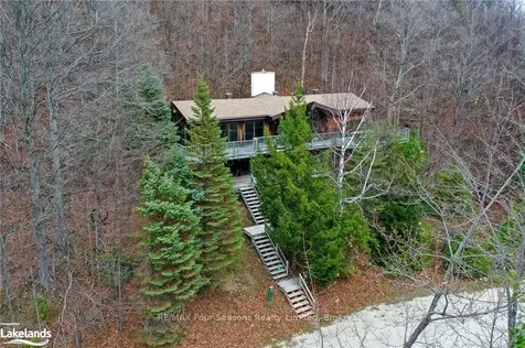 56 North Road Clearview ON L0M 1H0