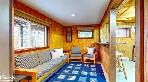 56 North Road Clearview ON L0M 1H0