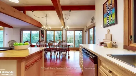 56 North Road Clearview ON L0M 1H0